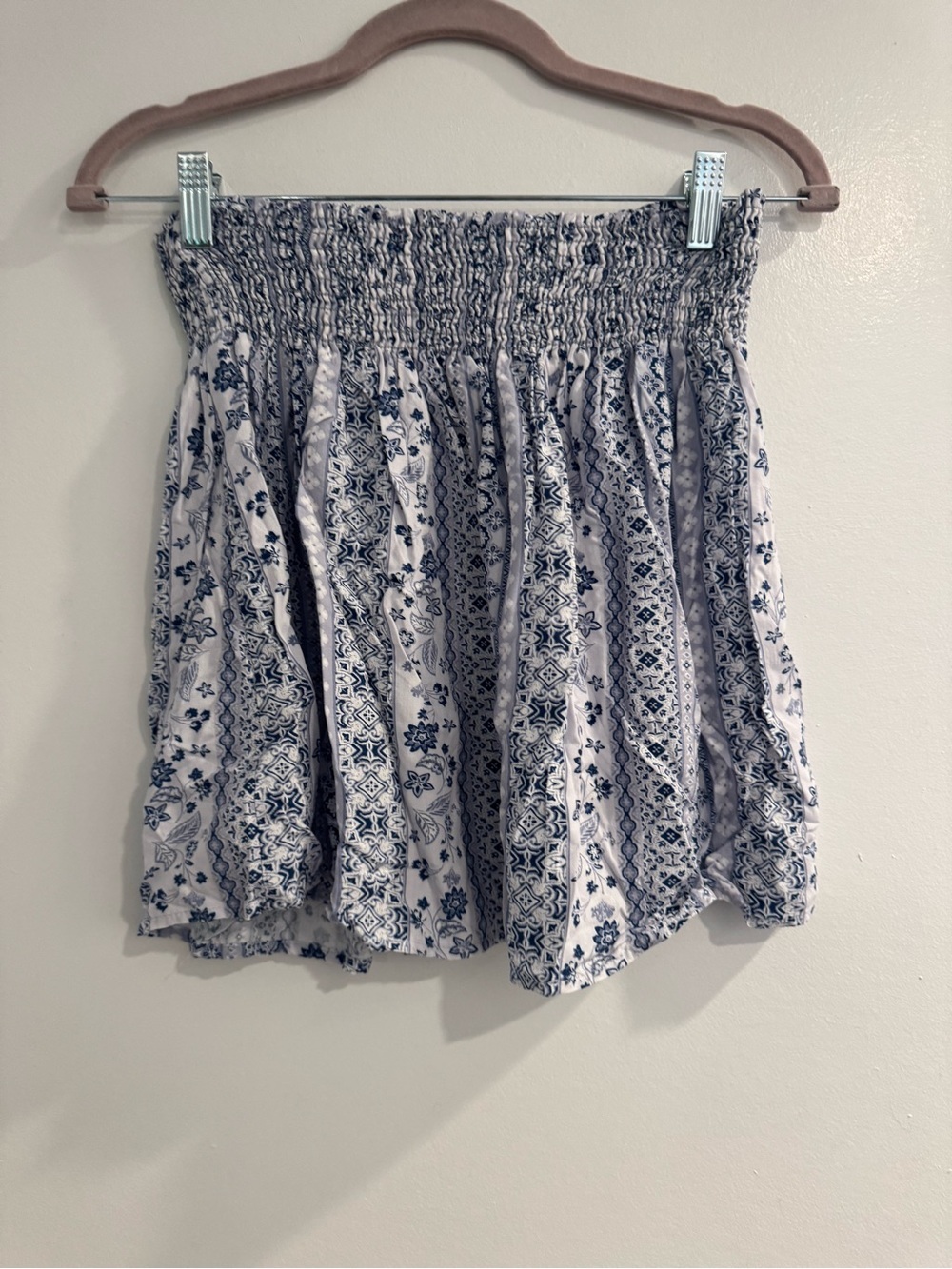 Final Touch Blue White Printed Smocked Mini Skirt Size M